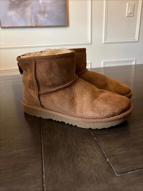 UGG Chestnut Brown Kids Shearling Ankle Slippers( mini boots )